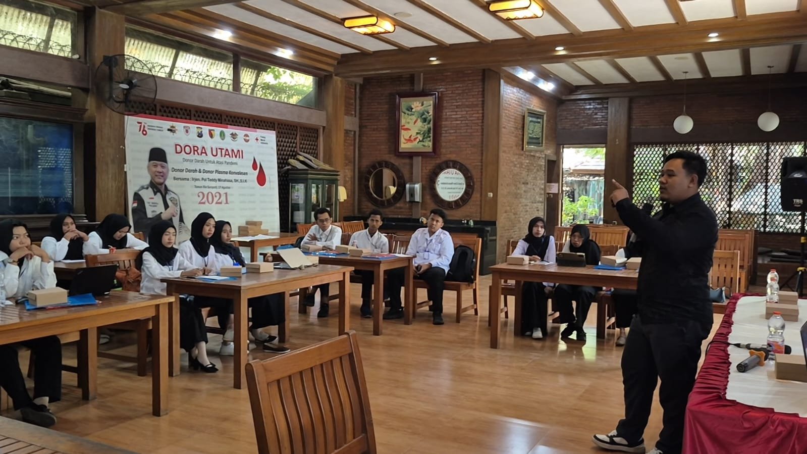 Dokumentasi Sesi 2 Foto 3