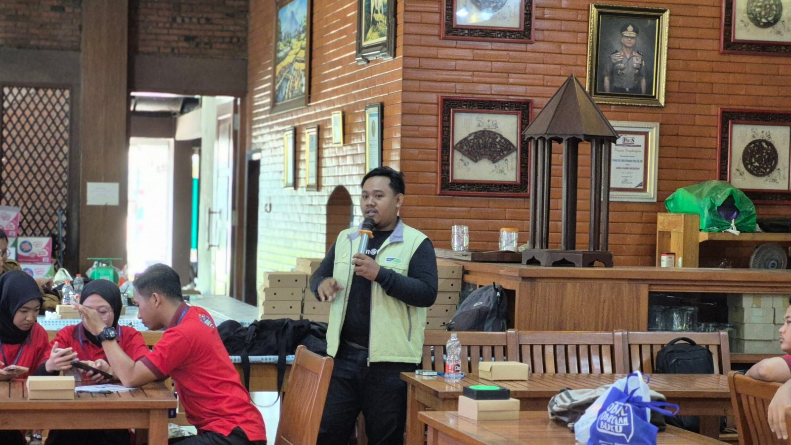 Dokumentasi Sesi 2 Foto 16