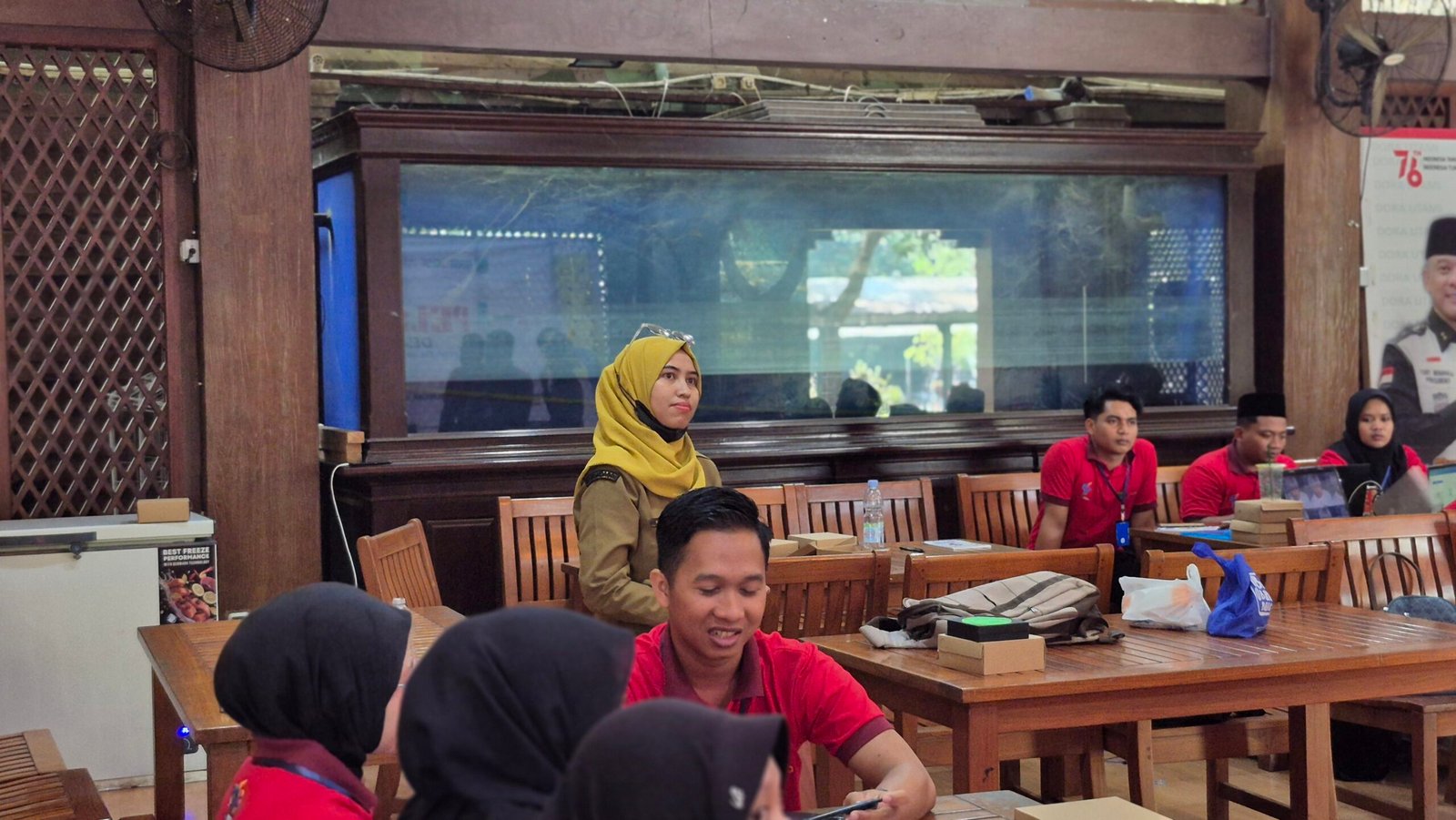 Dokumentasi Sesi 2 Foto 14